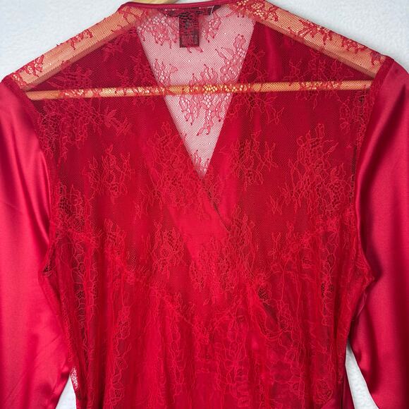 Victoria’s Secret Red Satin Chantilly Lace Back Robe Wrap Style Kimono Size XS/S - Picture 7 of 12